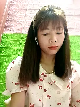 Snapshot of AmyLinee01 chatting on 06-11-26, 06:38 AmyLinee01 online show from 06-11-26, 06:38