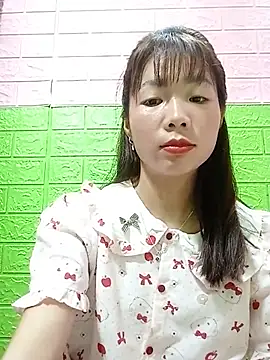 Snapshot of AmyLinee01 chatting on 06-26-26, 12:16 AmyLinee01 online show from 06-26-26, 12:16