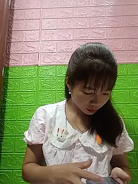 Snapshot of AmyLinee01 chatting on 06-27-26, 11:27 AmyLinee01 online show from 06-27-26, 11:27