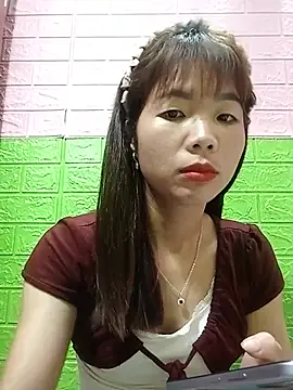 Snapshot of AmyLinee01 chatting on 07-09-26, 11:53 AmyLinee01 online show from 07-09-26, 11:53