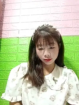 Snapshot of AmyLinee01 chatting on 06-14-26, 03:13 AmyLinee01 online show from 06-14-26, 03:13