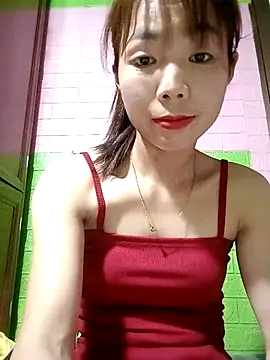 Snapshot of AmyLinee01 chatting on 04-15-26, 05:35 AmyLinee01 online show from 04-15-26, 05:35