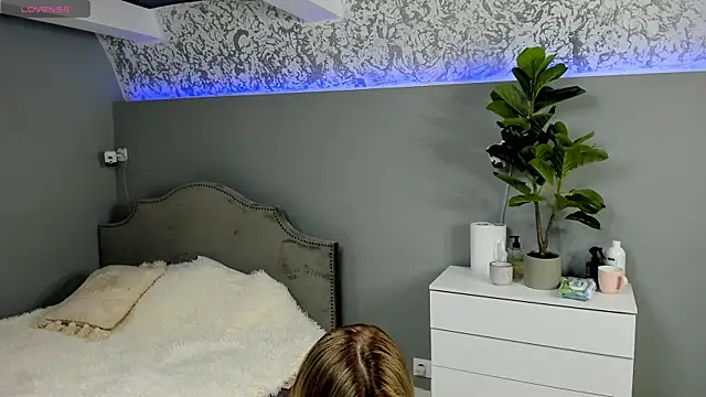 SayuriHime online show from 04-02-26, 01:29