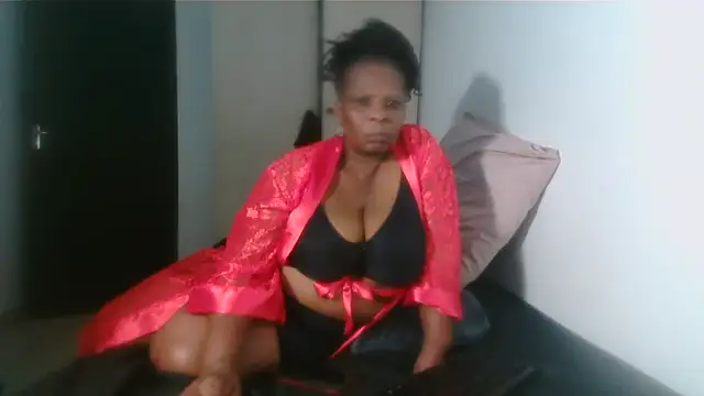 Snapshot of Lucia-boobs chatting on 05-21-26, 05:43 Lucia-boobs online show from 05-21-26, 05:43