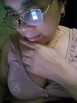 Snapshot of Funsexy1 chatting on 05-11-26, 04:04 Funsexy1 online show from 05-11-26, 04:04