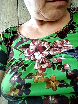 Snapshot of Funsexy1 chatting on 06-17-26, 10:25 Funsexy1 online show from 06-17-26, 10:25