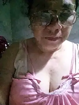 Snapshot of Funsexy1 chatting on 07-03-26, 03:40 Funsexy1 online show from 07-03-26, 03:40