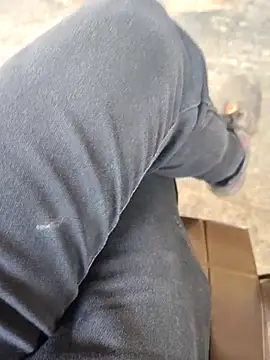 roselover2222 online show from 04-02-26, 06:42