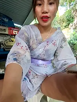 Snapshot of Ruby_Lucy chatting on 05-25-26, 10:58 Ruby Lucy online show from 05-25-26, 10:58