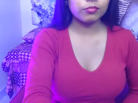 Snapshot of hoty-pinka chatting on 04-13-26, 05:22 hoty-pinka online show from 04-13-26, 05:22