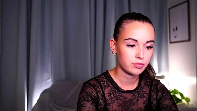 Snapshot of Fawnette chatting on 05-26-26, 04:27 Fawnette online show from 05-26-26, 04:27