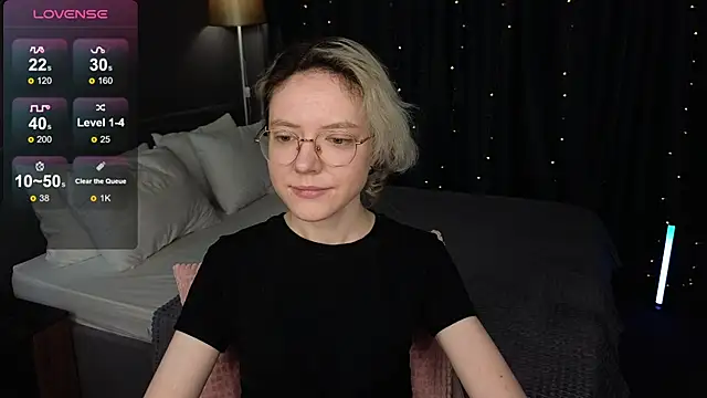Snapshot of HottoKori chatting on 08-08-26, 05:36 HottoKori online show from 08-08-26, 05:36