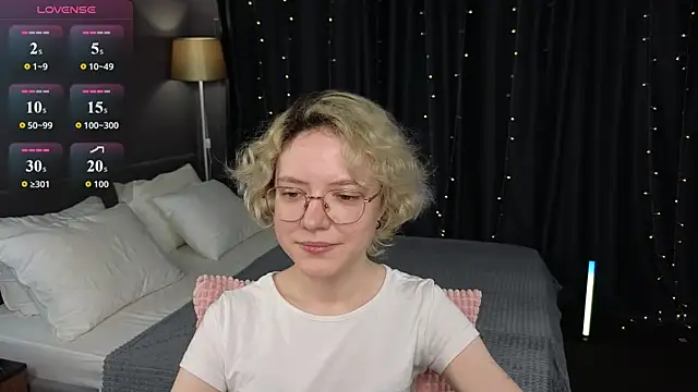 Snapshot of HottoKori chatting on 07-10-26, 05:40 HottoKori online show from 07-10-26, 05:40