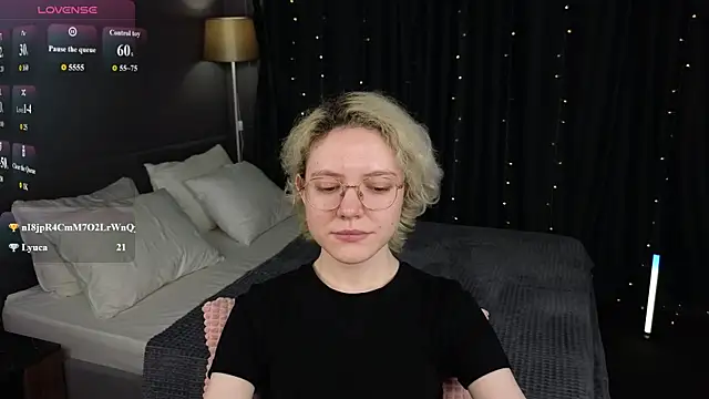 Snapshot of HottoKori chatting on 07-07-26, 06:47 HottoKori online show from 07-07-26, 06:47