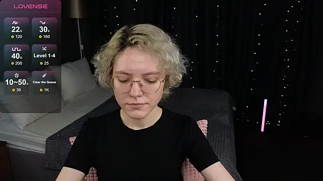 Snapshot of HottoKori chatting on 06-27-26, 05:35 HottoKori online show from 06-27-26, 05:35