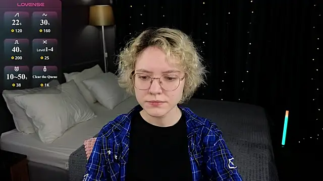 Snapshot of HottoKori chatting on 07-11-26, 05:41 HottoKori online show from 07-11-26, 05:41