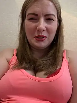 Snapshot of Susan_Wright chatting on 05-17-26, 11:32 Susan Wright online show from 05-17-26, 11:32