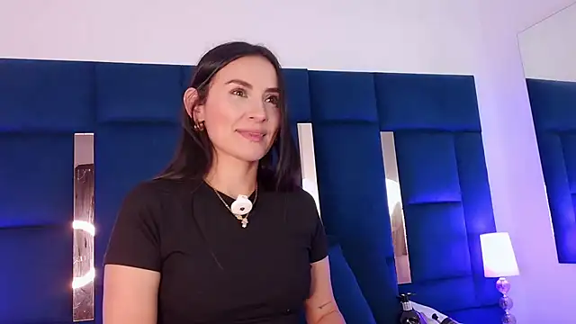Snapshot of velvetlunaa_ chatting on 06-06-26, 02:11 velvetlunaa online show from 06-06-26, 02:11