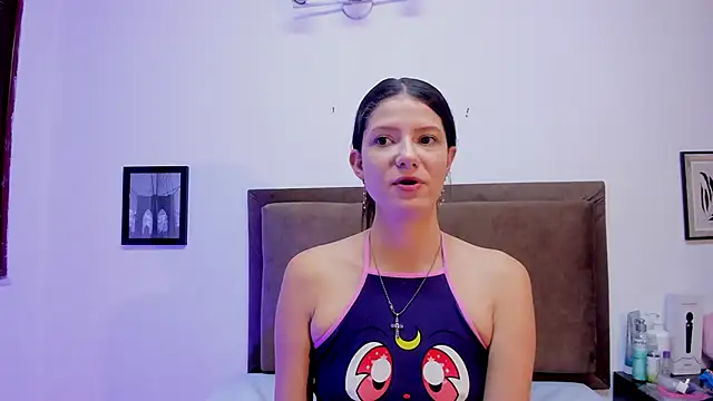 Snapshot of sofy_bonnet1 chatting on 06-08-26, 12:06 sofy bonnet1 online show from 06-08-26, 12:06