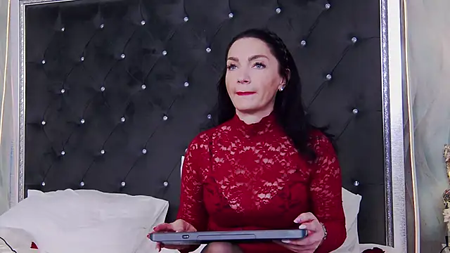 GraceMontclaire online show from 05-25-26, 03:00