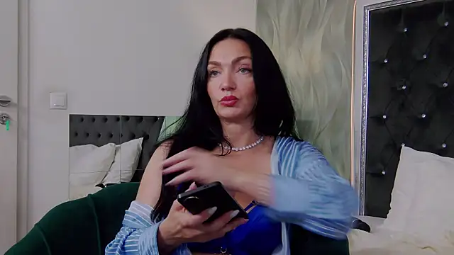 GraceMontclaire online show from 05-11-26, 04:04