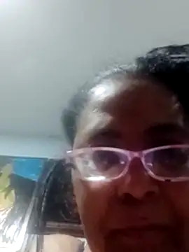 Snapshot of sexymomsn chatting on 06-04-26, 08:41 sexymomsn online show from 06-04-26, 08:41