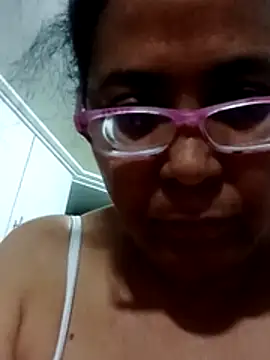 Snapshot of sexymomsn chatting on 05-31-26, 11:49 sexymomsn online show from 05-31-26, 11:49