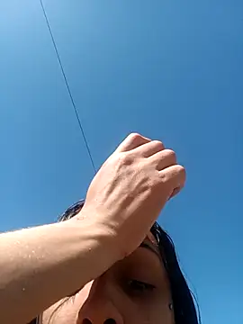 Snapshot of yarinhafox chatting on 03-22-26, 12:29 yarinhafox online show from 03-22-26, 12:29