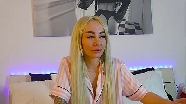 FrancescaGrayy online show from 06-07-26, 06:57