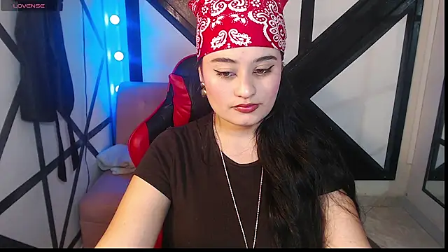Snapshot of gabriela_tm1 chatting on 06-06-26, 02:33 gabriela tm1 online show from 06-06-26, 02:33