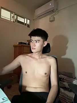 Snapshot of CalvinHY chatting on 07-13-26, 10:42 CalvinHY online show from 07-13-26, 10:42