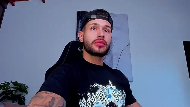Santos ramirez1 online show from 06-18-26, 02:11