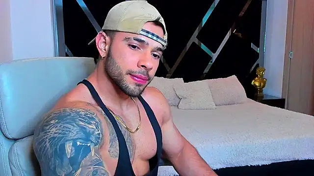 Snapshot of Raytorres chatting on 04-09-26, 11:55 Raytorres online show from 04-09-26, 11:55