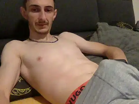 rmarcu01 online show from 04-15-26, 02:21