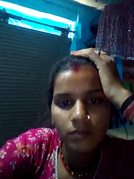 Snapshot of Raveena0990 chatting on 05-20-26, 02:30 Raveena0990 online show from 05-20-26, 02:30