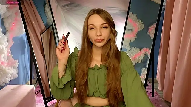 Snapshot of TonyRaymon chatting on 03-22-26, 07:43 TonyRaymon online show from 03-22-26, 07:43