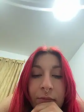 Snapshot of Amelie-RedHoney chatting on 05-11-26, 04:36 Amelie-RedHoney online show from 05-11-26, 04:36