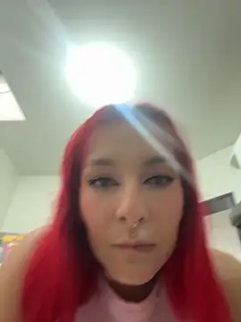 Amelie-RedHoney online show from 05-04-26, 08:44