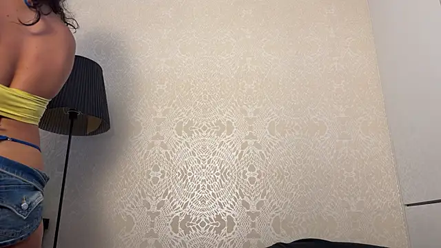 Snapshot of rossilaari chatting on 07-02-26, 12:33 rossilaari online show from 07-02-26, 12:33