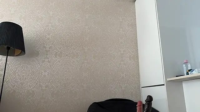 Snapshot of rossilaari chatting on 07-01-26, 02:17 rossilaari online show from 07-01-26, 02:17