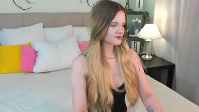 Emma peach online show from 04-25-26, 09:12