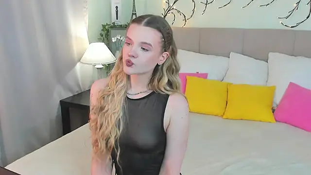 Emma peach online show from 05-14-26, 09:06