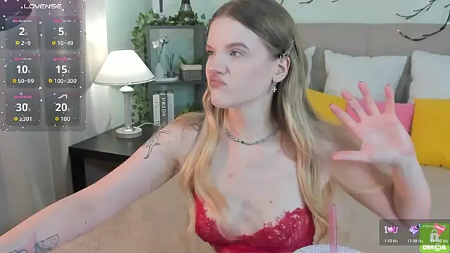 Snapshot of Emma_peach chatting on 07-17-26, 07:38 Emma peach online show from 07-17-26, 07:38