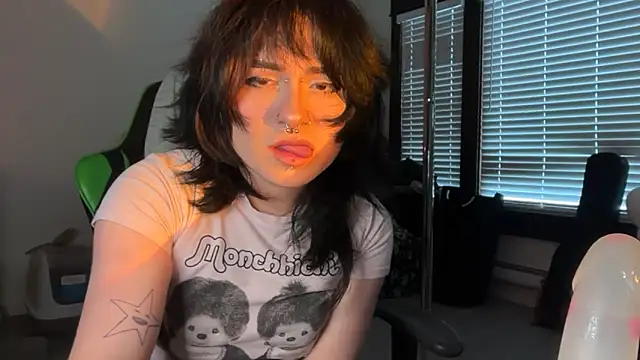 vrtual kitty online show from 04-09-26, 12:23