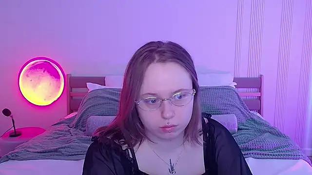 SelenaLily online show from 04-05-26, 02:57