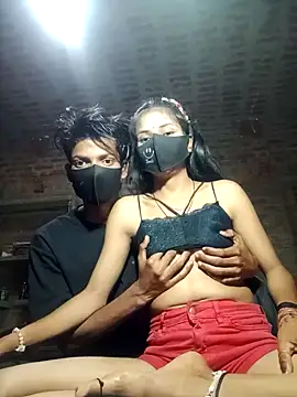 COUPLE-HOTS online show from 03-25-26, 08:35