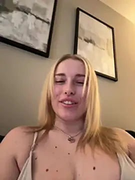 EloiseeUKK online show from 03-24-26, 07:30