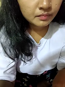 Snapshot of Tridha_2 chatting on 04-06-26, 08:10 Tridha 2 online show from 04-06-26, 08:10