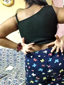 Snapshot of Tridha_2 chatting on 04-15-26, 07:58 Tridha 2 online show from 04-15-26, 07:58