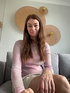Snapshot of Sindy_Mindy_ chatting on 05-18-26, 02:00 Sindy Mindy online show from 05-18-26, 02:00